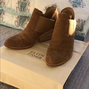 EILEEN FISHER SIENNA, TUMBLED NUBUCK - 7M